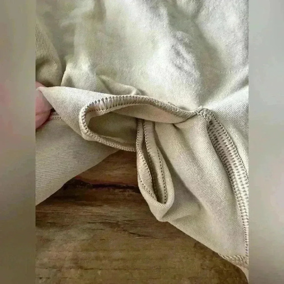 NEW Skims High Waist Seamless Sculpt Mid Thigh Shorts ~ XL - Picture 8 of 8